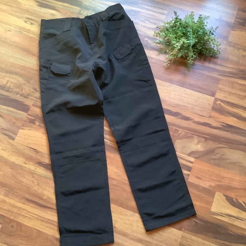 Men’s Size XL black lightweight utility cargo pants
